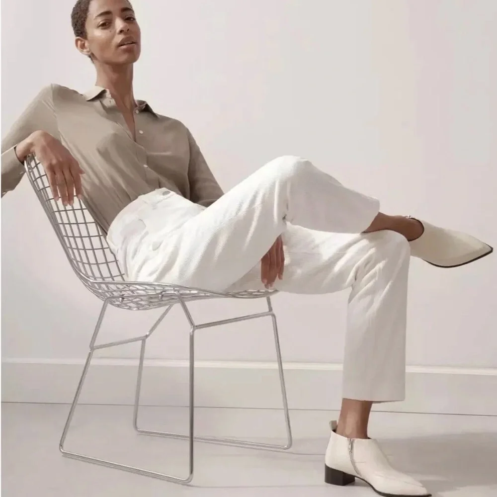 Everlane step out